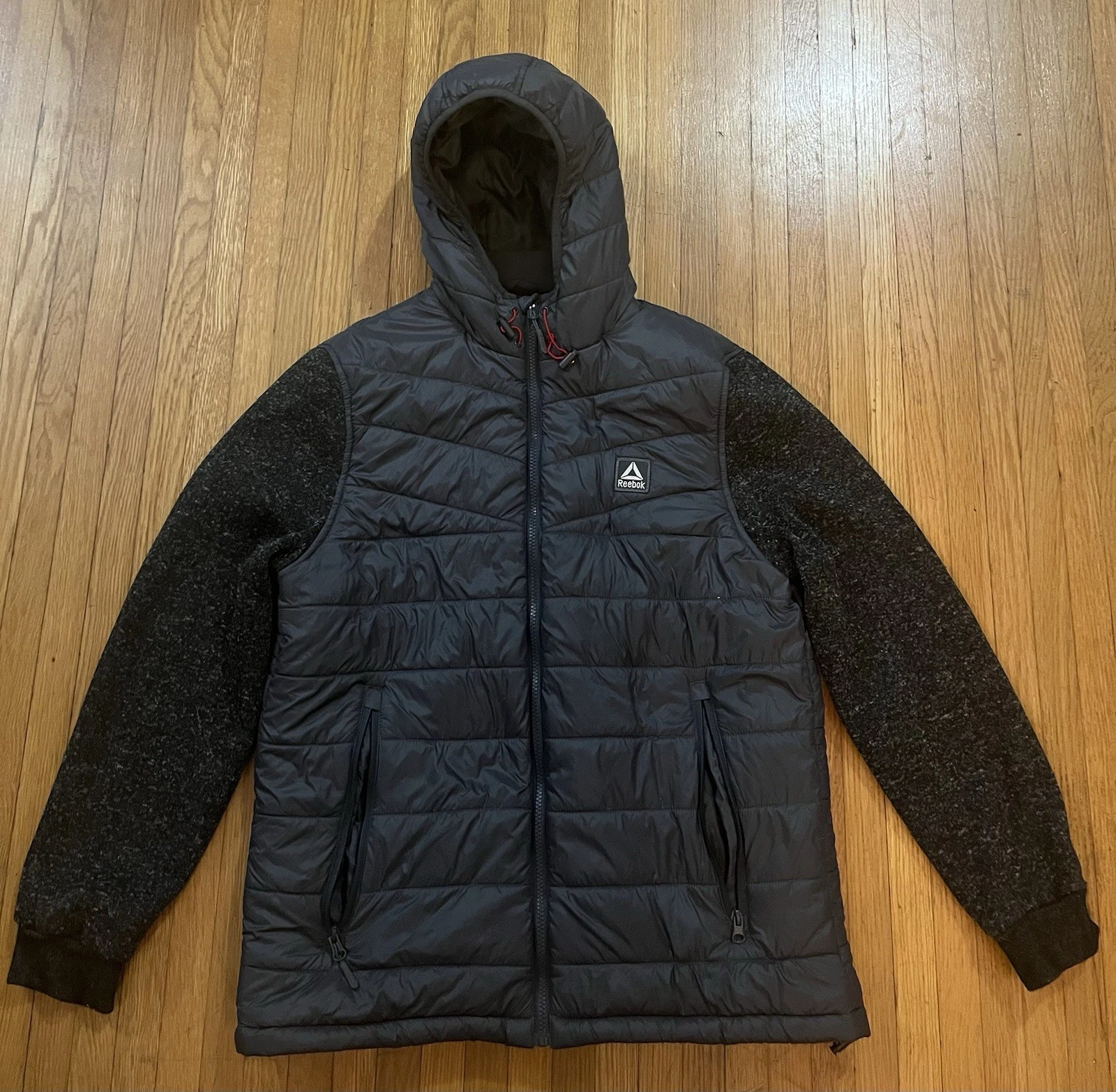 Rebok Mens Medium Jacket Hood Grey Black Puffer Fall Winter Zip Nylon Polyester