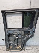 Porte arrière et accessoires Nissan PATHFINDER