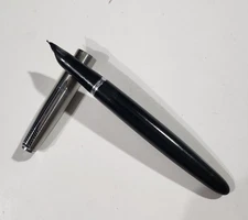 "PARKER 21" Black/Chrome Cap & Trim Fountain Pen Vintage 