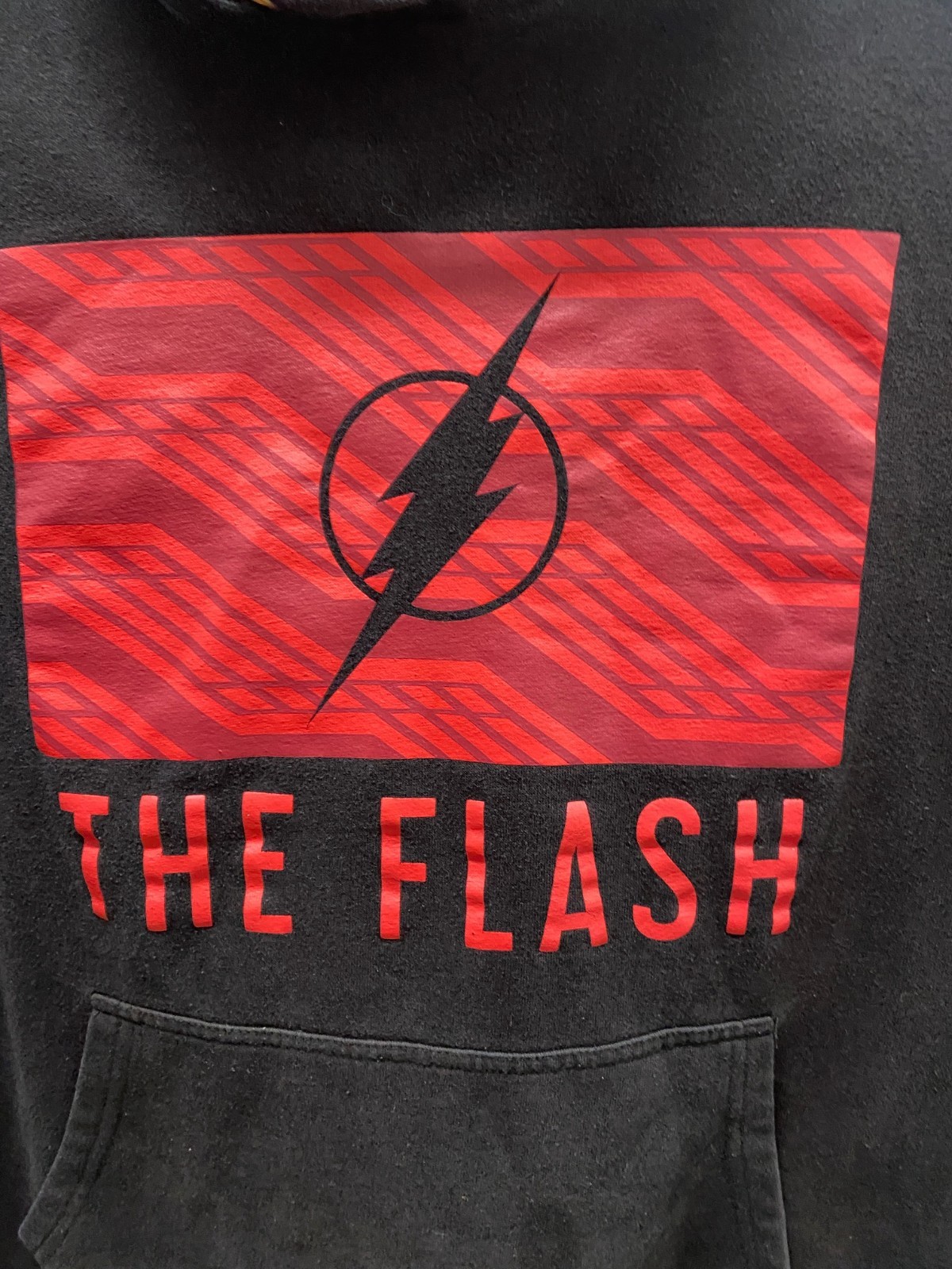 THE FLASH Six Flags Black/Red Pullover Sweatshirt… - image 2