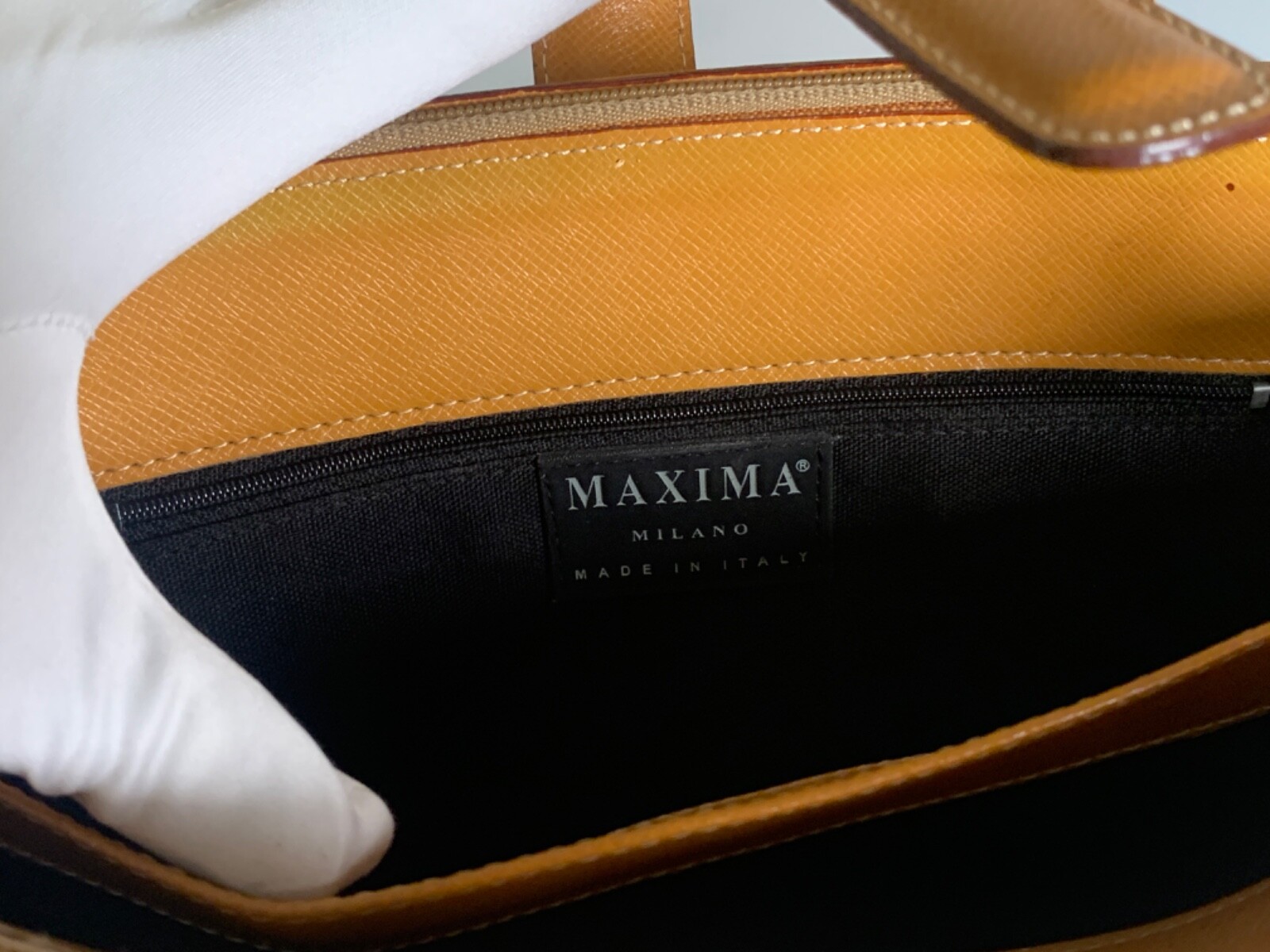 Maxima Milano Italy Handbag - Gem