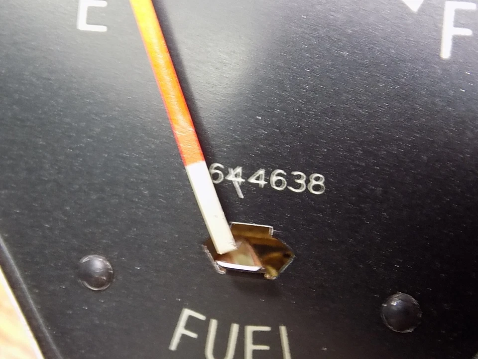 Chevrolet Chevy II 1964 velocímetro medidor de combustible Foto 4 de 4