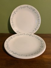 4 Corelle Country Cottage Dinner Plates 10 1/4" Leaves, Vines and Hearts