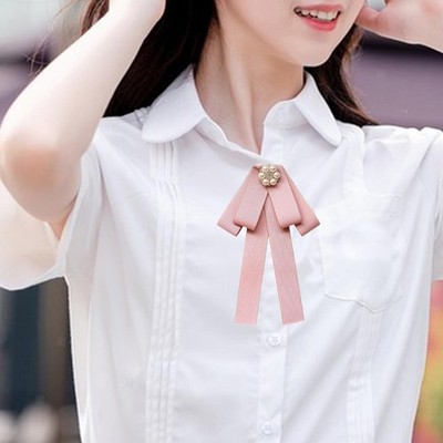 Damen Fliege Brosche Trendy Pink Lady Shirt Band Brosche für Mantel Kleid