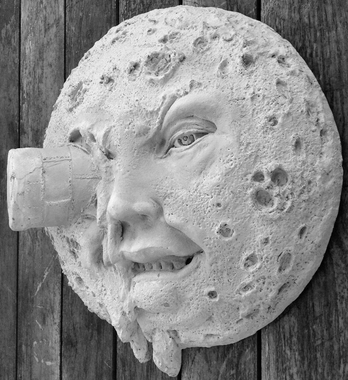 Classic Handmade 'A Trip to the Moon' Wall Art Evokes Silent-Era, Early Sci-Fi Prawdziwa gwarancja, obfita