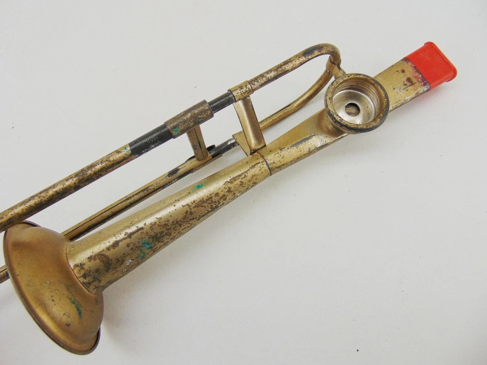 BONITO TROMBÓN PUNTA ROJA DE METAL VINTAGE KAZOO de DEL RUBIO TRILLIZOS Estate Foto 4 de 4