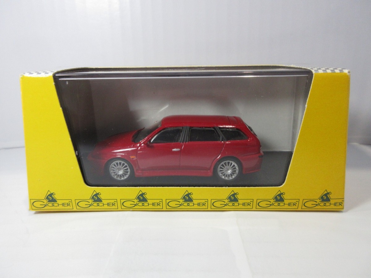 1/43 Alfa Romeo アルファロメオ156 スポーツワゴン GTA 1:43 GIOCHER Alfa Romeo 156 GTA Sport Wagon Red Die Cast Model Car