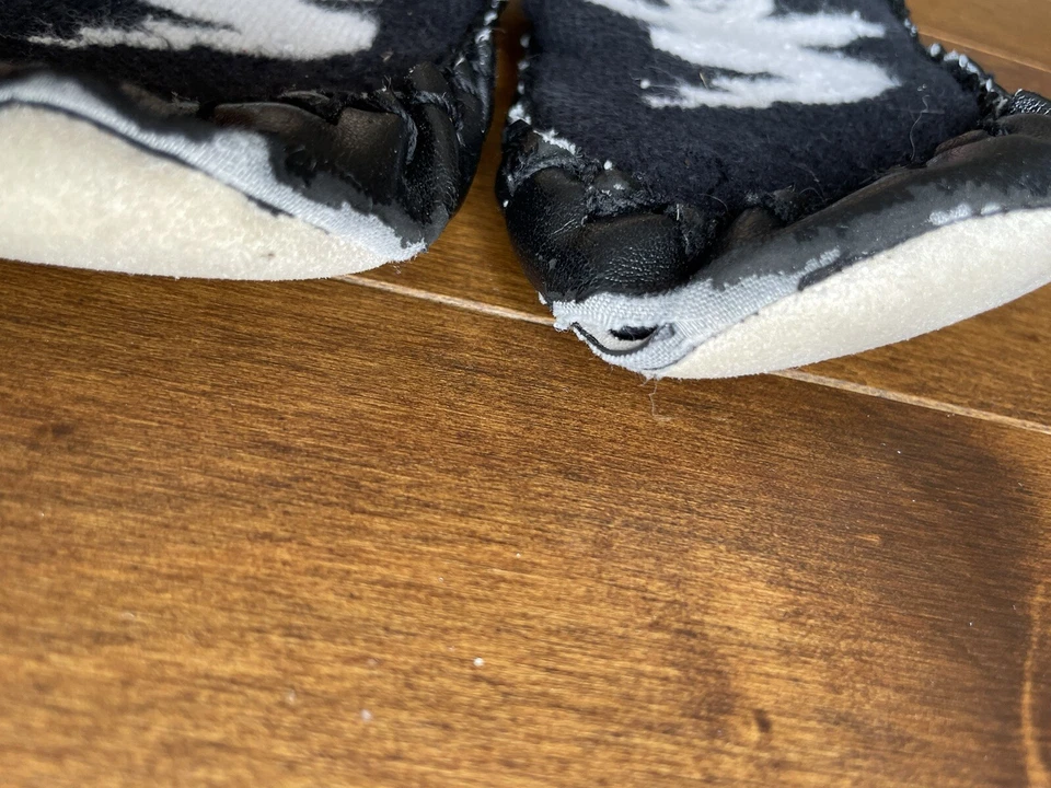 Hanna Andersson Size 12-1Y Leather Slippers Swedish Moccasins Girls Boys Shoes - Image 3 of 4