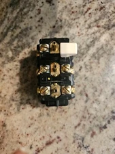 NEW NO BOX ALLEN BRADLEY B15-B0V16 SER.K OVERLOAD RELAY UNMP