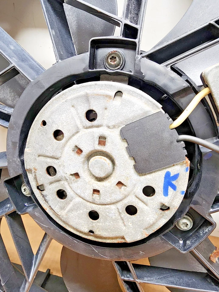 Conjunto de ventilador de refrigeración del motor Volvo S60 2001-2009 130303909 OEM Foto 4 de 4