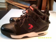 shaq bbsq26ac002 basketball shoes boys sz 5 great cond.