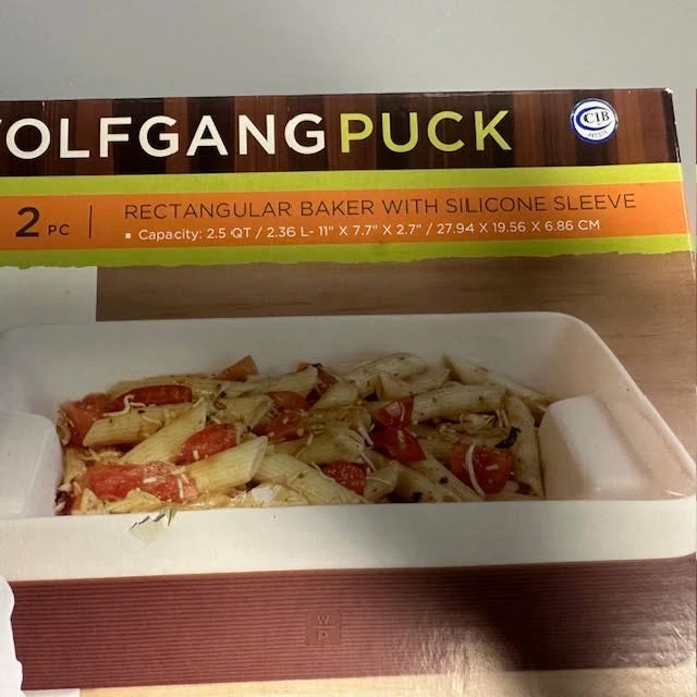 NIB Wolfgang Puck Brasserie 2Pc Rectangular Baker w/ Silicone Sleeve 2.5 Qt - Image 3 of 4