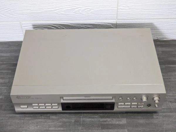 Pioneer PDR-D5 compact disc CD CD-R CD-RW Recorder Digital Audio 1999 15W - Image 3 of 4