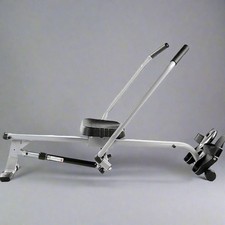Máquina compacta de fila de movimiento completo Sunny Fit para entrenamiento de cuerpo completo SF-RW5639