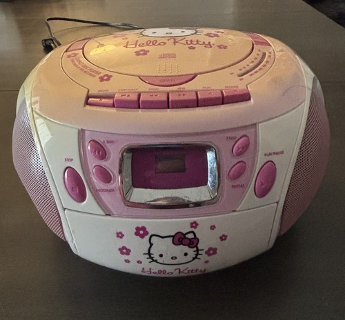 Vintage Hello Kitty CD Boombox Cassette Player AM/FM Radio KT2028A READ!!!!