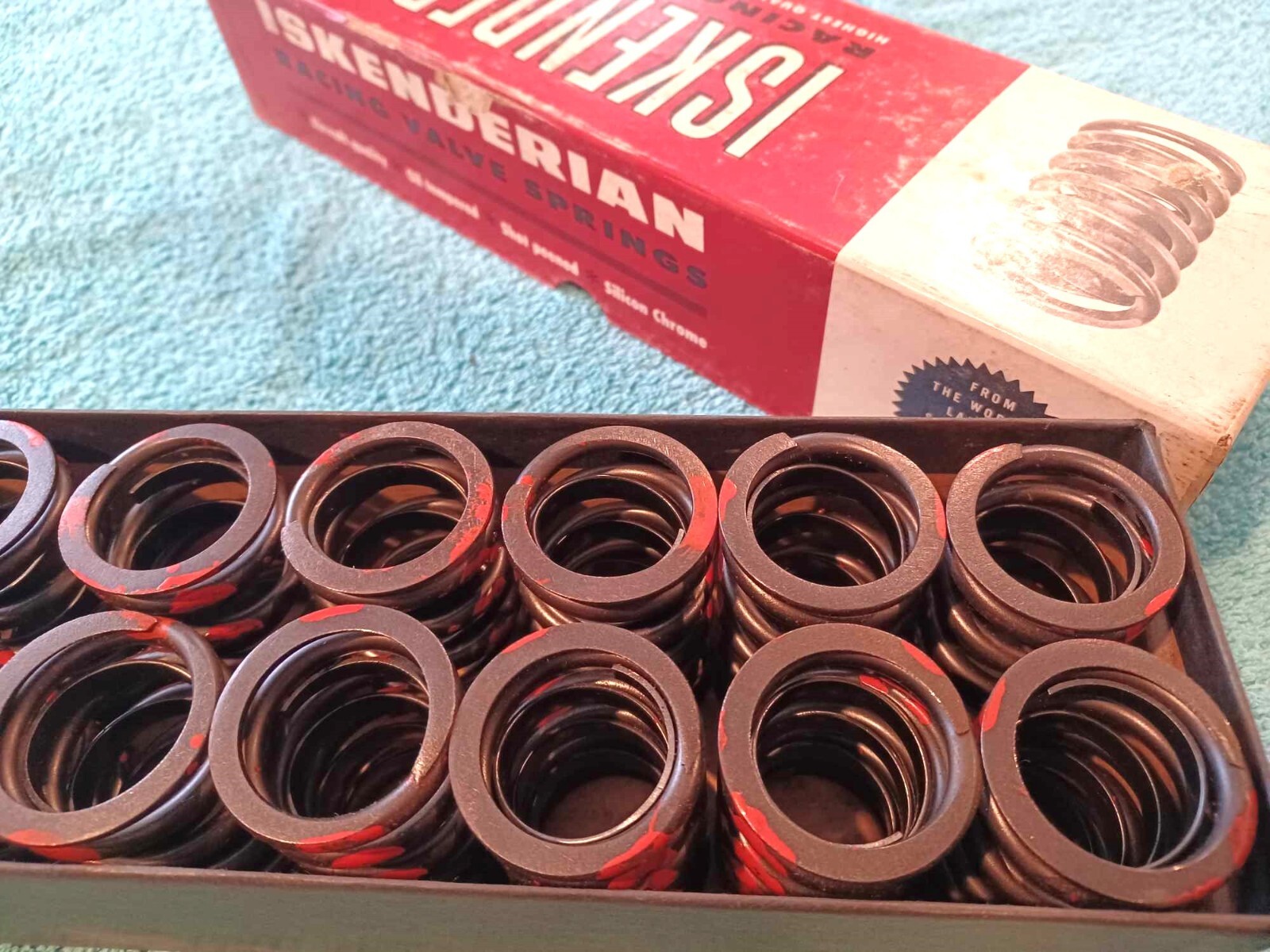 Isky VALVE SPRINGS 4105 NOS VINTAGE 1.50" OD full BOX OF 16 SPRINGS eBay