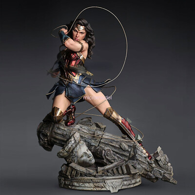 Queen Studios Wonder Woman 1/4 Resin Statue Collectible 19'' EX Stock