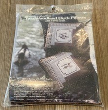 NEW  SEALED  1982 YOURS TRULY 2 WOODLAND DUCK 10 1/2" PILLOWS KIT 