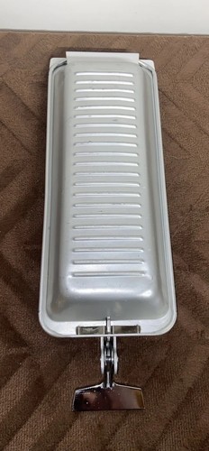 Vintage “Unbranded” Slice Cube Tray Metal Silver Aluminum ~ Tested / Works GRT - Picture 5 of 7