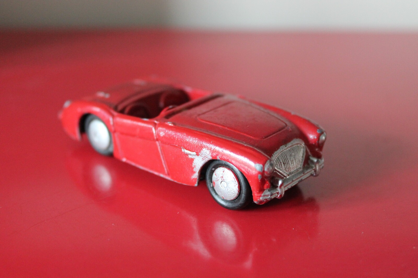 Dinky 477, Parsleys Car - Free Price Guide & Review