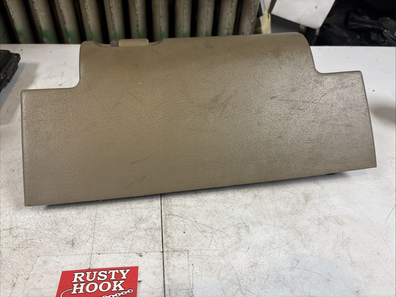1998 CHEVY SILVERADO DASH Glove Box Storage Compartment 15024969