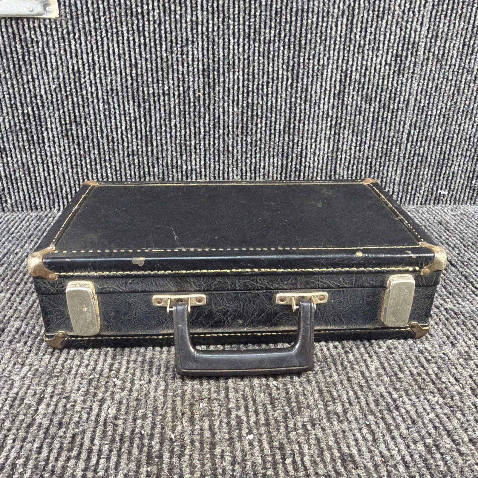 Yamaha 20 Clarinet W/ Hard Plush-Lined Carrying Case