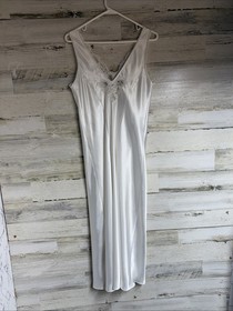 VTG etienne M White Lingerie Nightgown W/ Pearls And Lace
