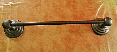 Porte serviette une barre bois hêtre teinté noyer façon rustique verni fox bain - Photo 1/4