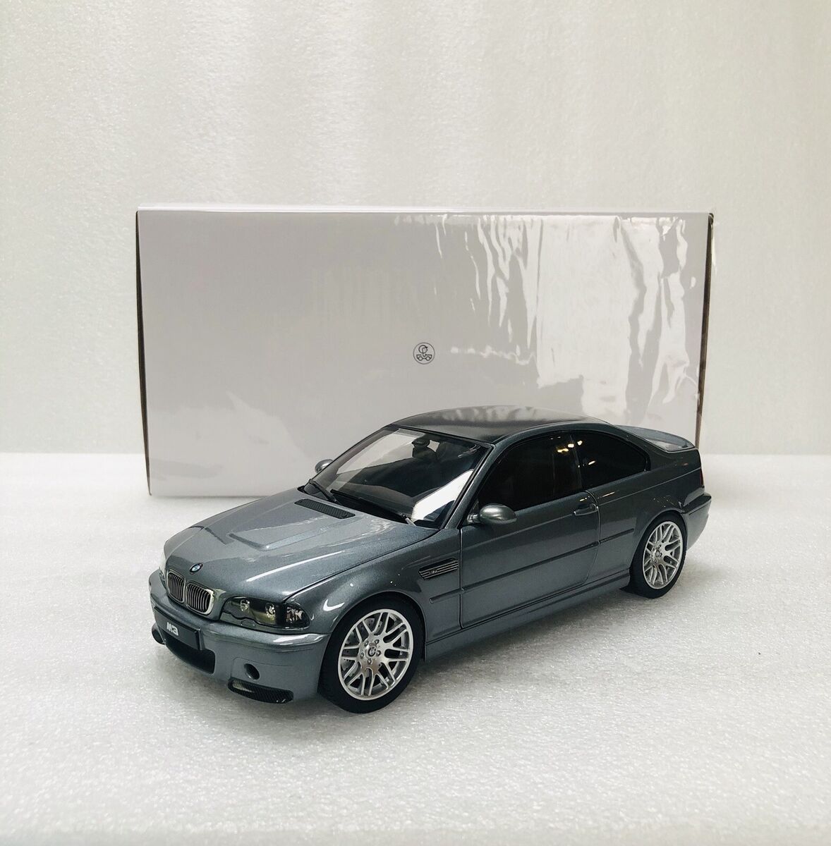 1/18 Norev 2003 BMW M3 CSL E46 Grey Metallic Diecast With 1/18 Norev 2003 BMW M3 CSL E46 Grey Metallic Diecast With