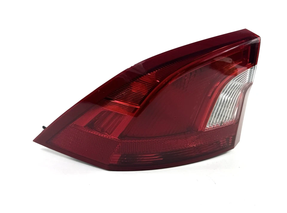 Conjunto de lámpara de luz trasera exterior lado conductor izquierdo Volvo S60 2011-2018 3079267 OEM Foto 2 de 4