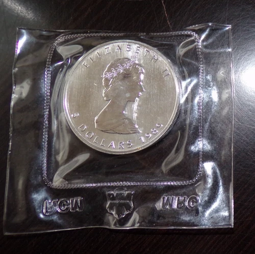 1989 Canadian Maple Leaf Elizabeth II $5 Dollar 1 oz Silver Coin Unc Sealed