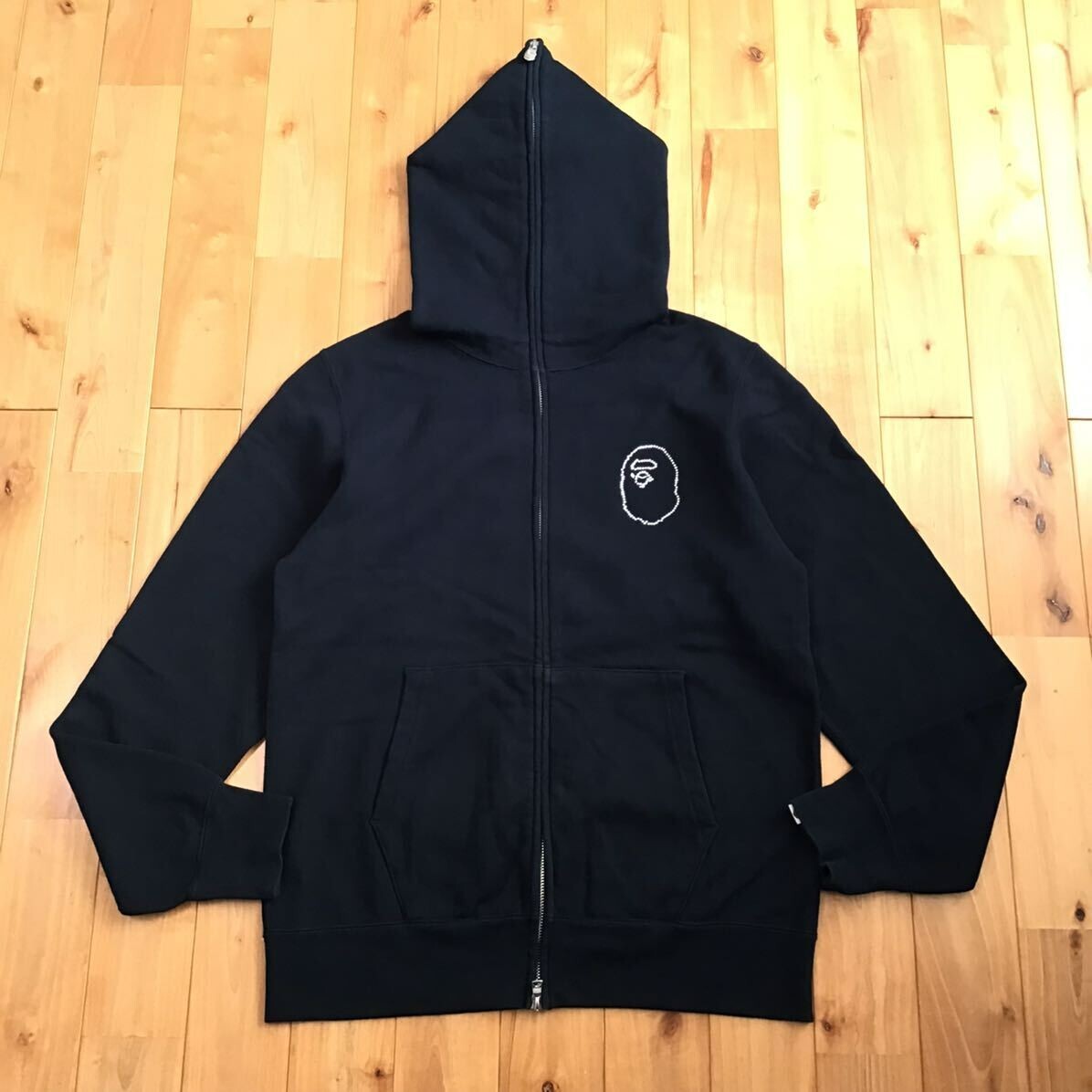 ら*ら様 希少　A BATHING APE ロゴトレーナー⭐︎スワロフスキー⭐︎ BAPE 2014 Swarovski Shark full zip hoodie Black A Bathing