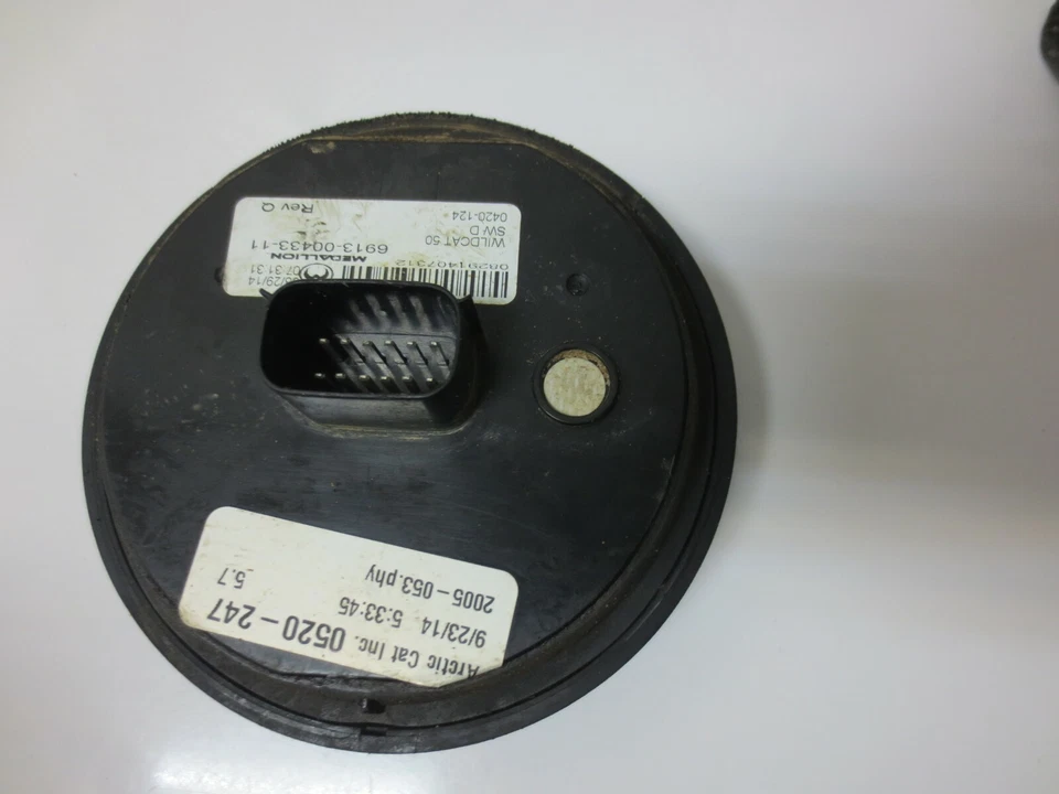 Arctic Cat Wildcat Sport 700 2015 UTV usado OEM tablero velocímetro medidor de racimo Foto 3 de 3