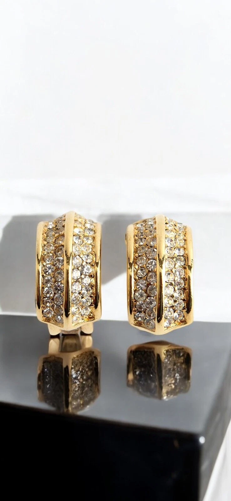 Boucles d'oreilles Christian Dior vintage ton or strass clip cristal doré