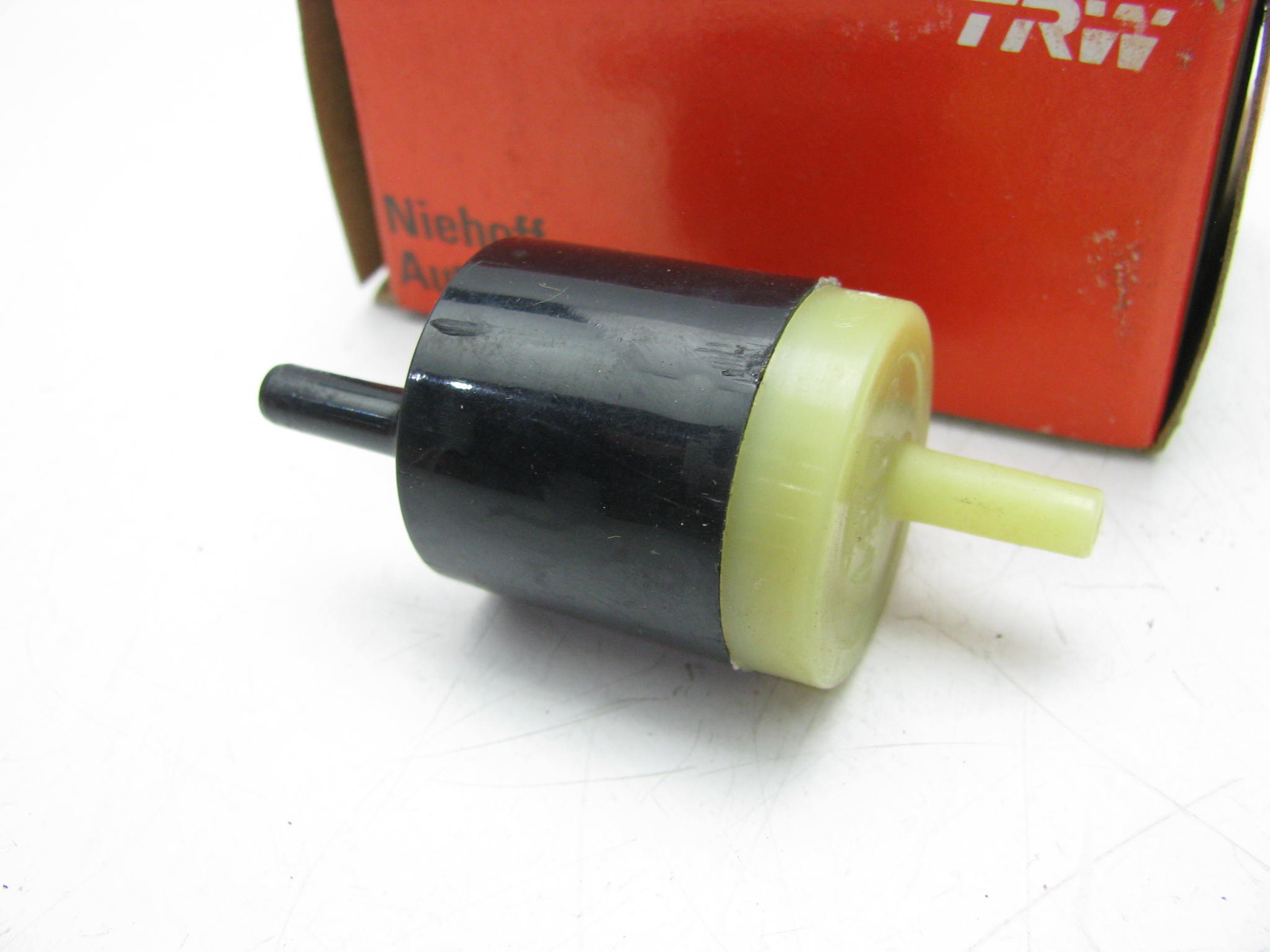 TRW FS350 Vacuum Delay Valve FORD OEM REBOX D32EAA eBay