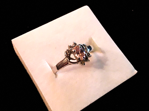 Pink Stone fashion jewelry rings: Set of 2 / Size 5.5 and 10 - Picture 4 of 8