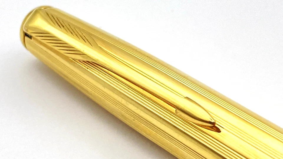 PLUMA ESTILOGRÁFICA PARKER SONNET SERIES EN TROZO DE PATRÓN FORRADO EN ORO ENROLLADO NUEVO EN CAJA FRANCIA Foto 4 de 4