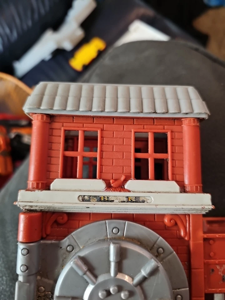 MATCHBOX BANK ALARM PLAYSET 2012- Incomplete  - Image 2 of 4