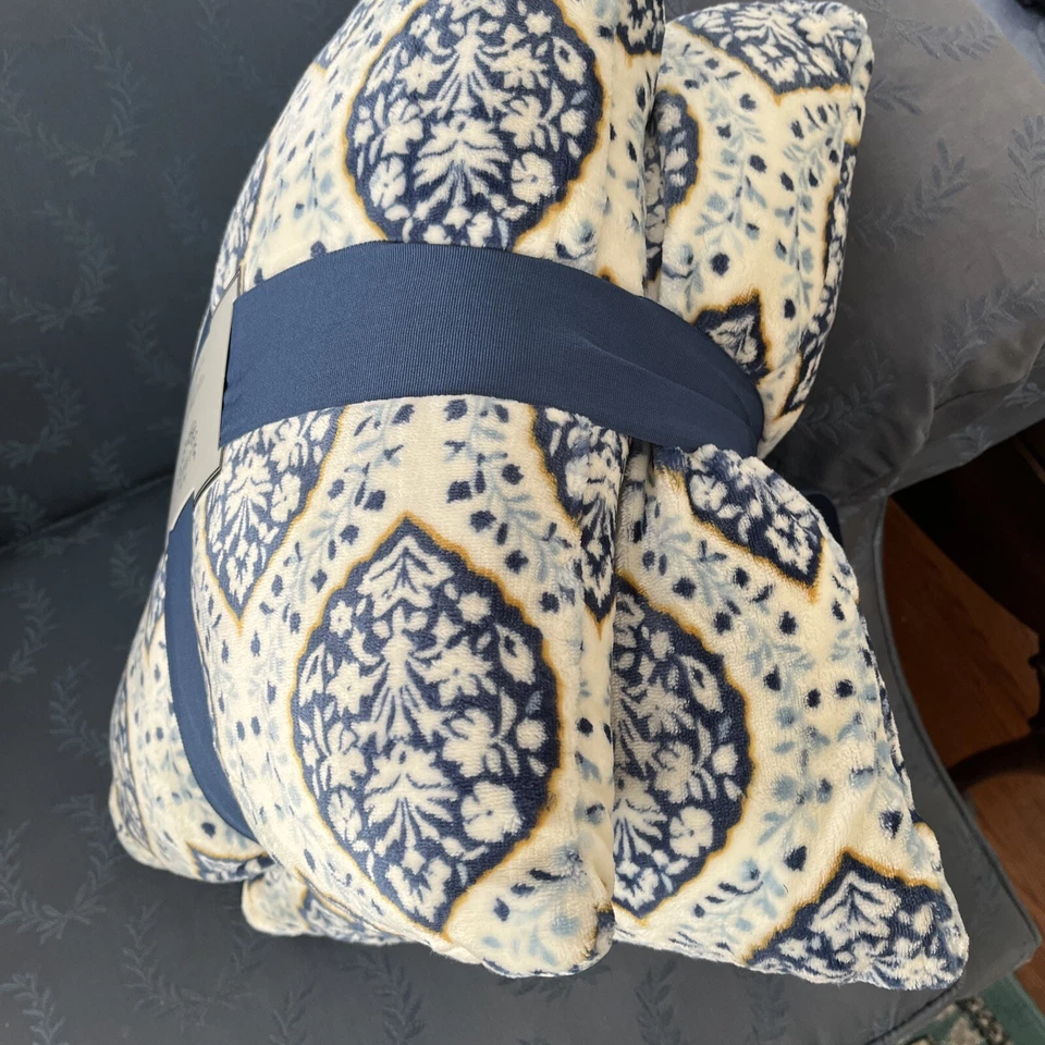 PACK DE 2 ALMOHADAS BEREBER DE TERCIOPELO AMARI 18 X 18 AZUL PAISLEY Foto 3 de 3