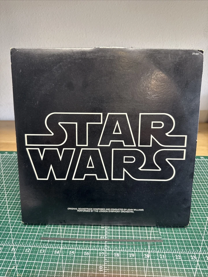 Star Wars 1977 Original Soundtrack Double Vinyl LP Record (2T-541) Poster Mint - Image 2 of 4