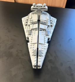 LEGO Star Wars: Midi-Scale Imperial Star Destroyer (8099)