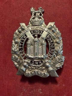 Fretted WW1 KOSB Kings Own Scottish Borderers Cap / Helmet Plate Badge