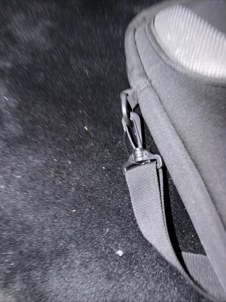 TARGUS 17 «МЯГКИЙ ПОРТФЕЛЬ НОУТБУКА НОСИТЬ С ПЛЕЧЕВЫМ РЕМНЕМ ЧЕРНЫЙ - Изображение 3 из 4