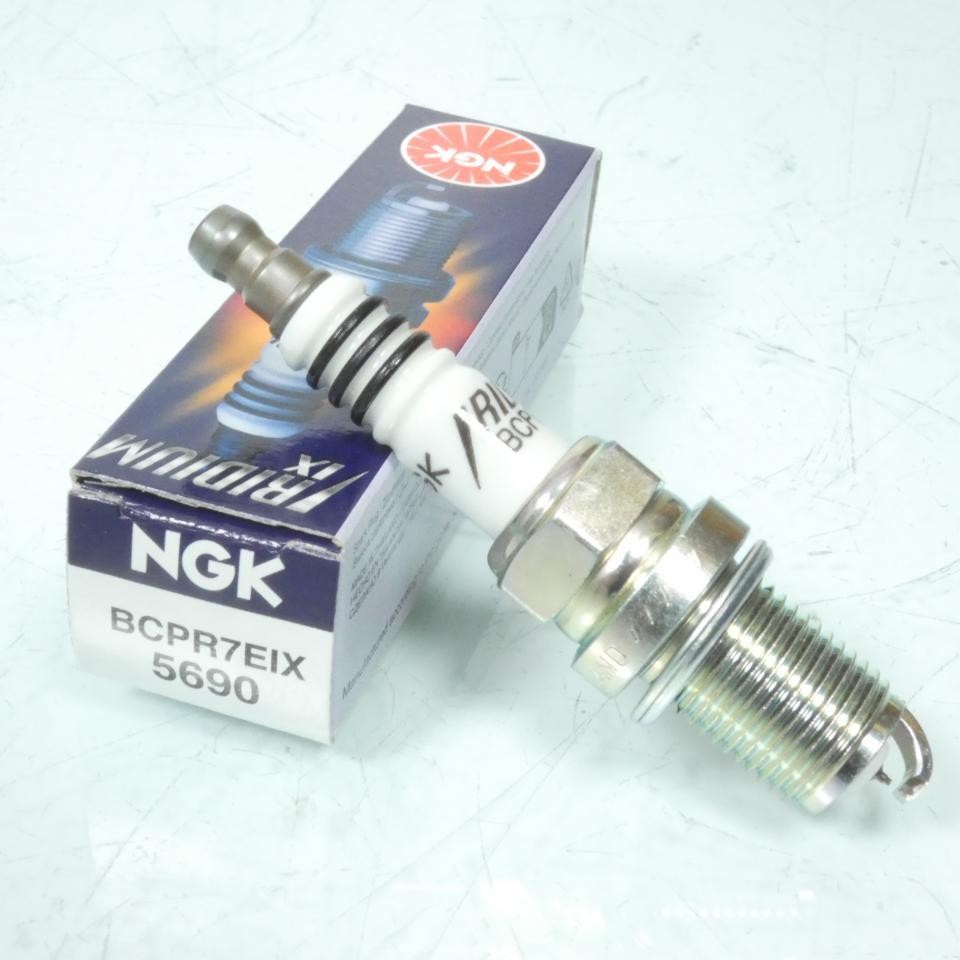 Bougie d'allumage NGK BCPR7EIX 5690 Fantic 80 Caballero