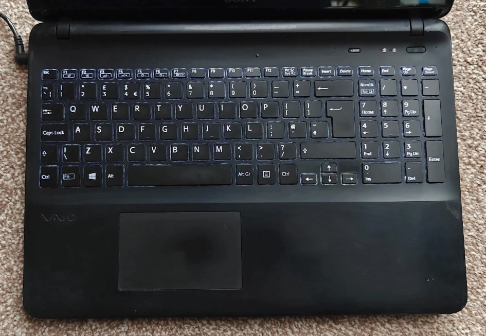 Sony SVF153 Touchscreen Laptop i5 NVidia Windows 11 SSD Webcam Office DVD günstig - Bild 4 von 4