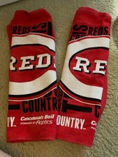 LOT OF 3 CINCINNATI REDS BACKPACKS, TOWELS & KOOSHIE