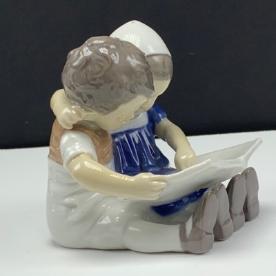 Bing Grondahl figurine B&G 1567 statue sculpture denmark reading