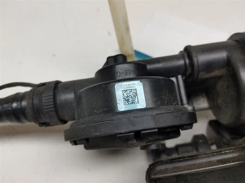 2012-2018 BMW 328i 428i F30 evaporador de vapor de combustível vasilha de carvão fabricante de equipamento original - Imagem 4 de 4