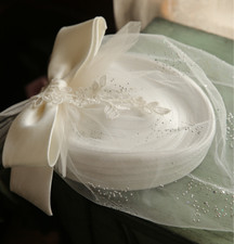 Bride Fascinator Hat Gauze Lace Veil Huge Bow Pillbox Wedding Cocktail Headpiece