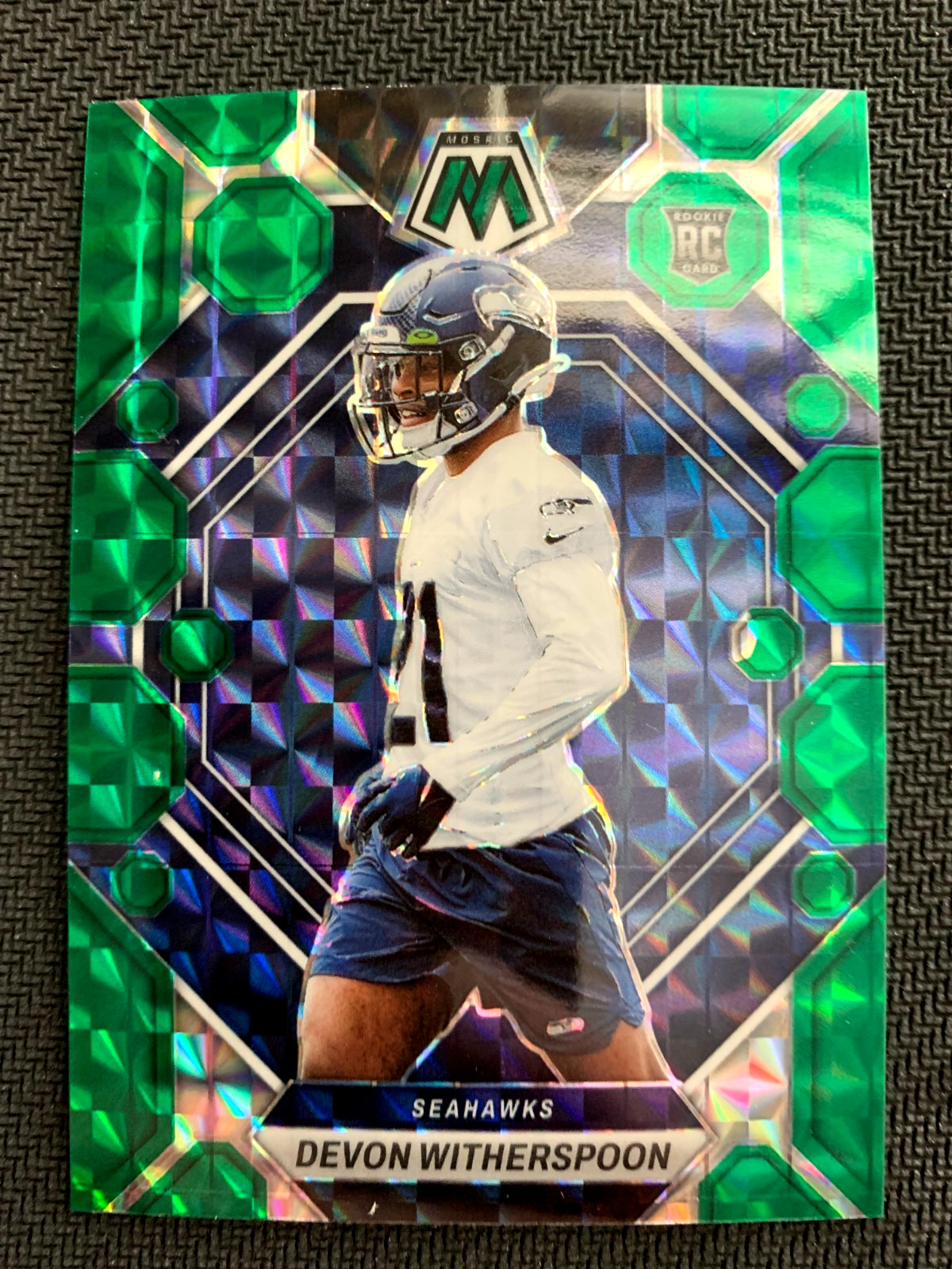 2023 PANINI MOSAIC DEVON WITHERSPOON ROOKIE GREEN MOSAIC #313 SEAHAWKS RC